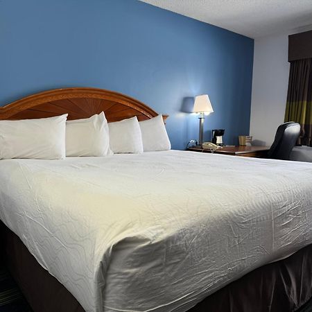 South Ridge Inn North Ridgeville Buitenkant foto